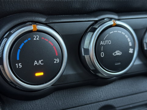 Mazda CX-3 2.0 SkyActiv-G 121 Sportive | Cruise Control | Parkeersensoren Achter | Apple Carplay | Android Auto |Stoelverwarming | Navigatie | 18" Lichtmetaal | Airconditioning