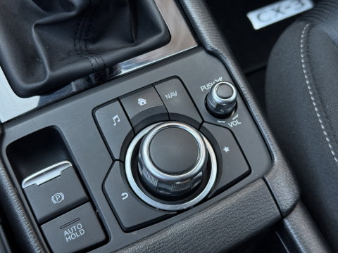 Mazda CX-3 2.0 SkyActiv-G 121 Sportive | Cruise Control | Parkeersensoren Achter | Apple Carplay | Android Auto |Stoelverwarming | Navigatie | 18" Lichtmetaal | Airconditioning