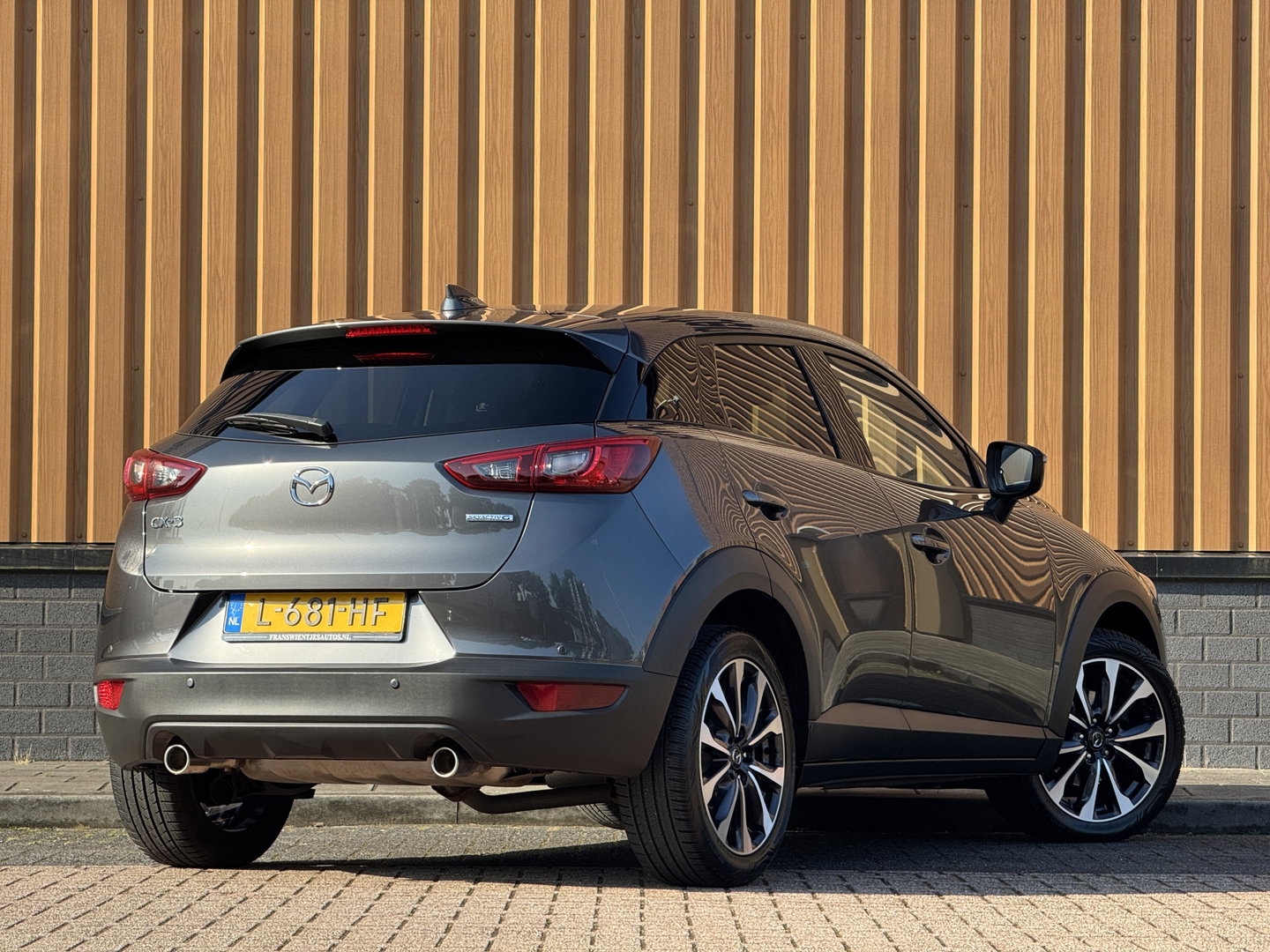 Mazda CX-3 2.0 SkyActiv-G 121 Sportive | Cruise Control | Parkeersensoren Achter | Apple Carplay | Android Auto |Stoelverwarming | Navigatie | 18" Lichtmetaal | Airconditioning