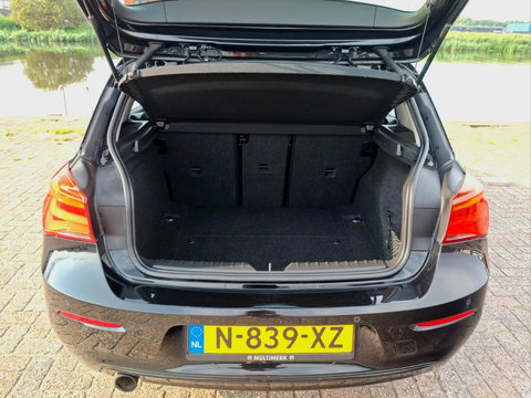 BMW 1 Serie 118i High Executive Sport | AUT | STOELVERW. | TREKHAAK AFNEEMBAAR | LMV