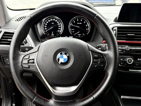 BMW 1 Serie 118i High Executive Sport | AUT | STOELVERW. | TREKHAAK AFNEEMBAAR | LMV