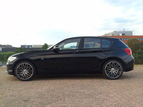 BMW 1 Serie 118i High Executive Sport | AUT | STOELVERW. | TREKHAAK AFNEEMBAAR | LMV