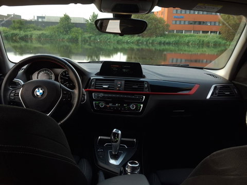 BMW 1 Serie 118i High Executive Sport | AUT | STOELVERW. | TREKHAAK AFNEEMBAAR | LMV