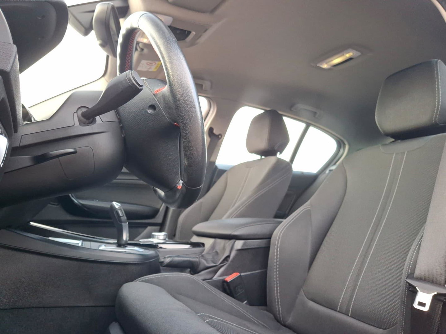 BMW 1 Serie 118i High Executive Sport | AUT | STOELVERW. | TREKHAAK AFNEEMBAAR | LMV