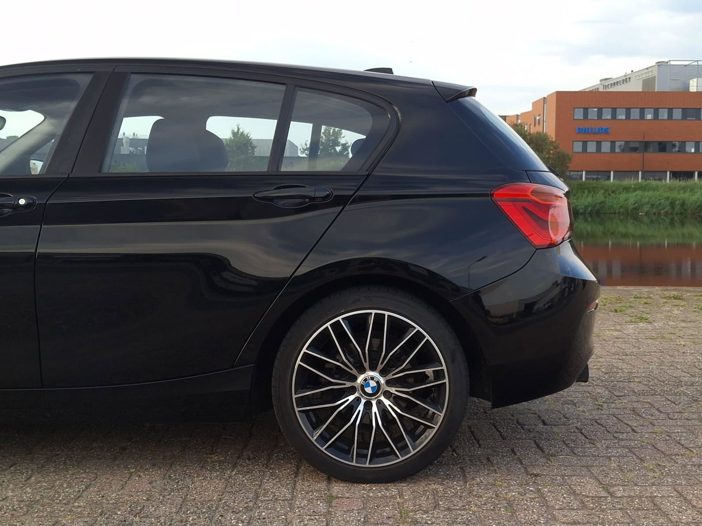 BMW 1 Serie 118i High Executive Sport | AUT | STOELVERW. | TREKHAAK AFNEEMBAAR | LMV