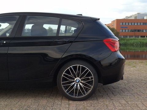 BMW 1 Serie 118i High Executive Sport | AUT | STOELVERW. | TREKHAAK AFNEEMBAAR | LMV