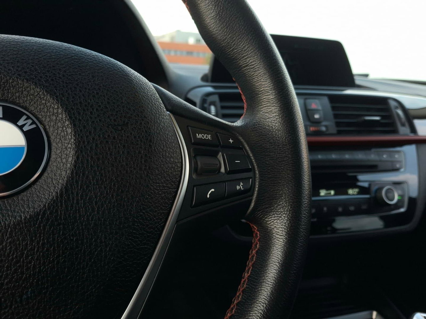 BMW 1 Serie 118i High Executive Sport | AUT | STOELVERW. | TREKHAAK AFNEEMBAAR | LMV
