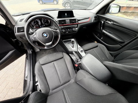 BMW 1 Serie 118i High Executive Sport | AUT | STOELVERW. | TREKHAAK AFNEEMBAAR | LMV