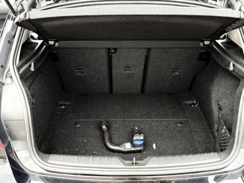 BMW 1 Serie 118i High Executive Sport | AUT | STOELVERW. | TREKHAAK AFNEEMBAAR | LMV