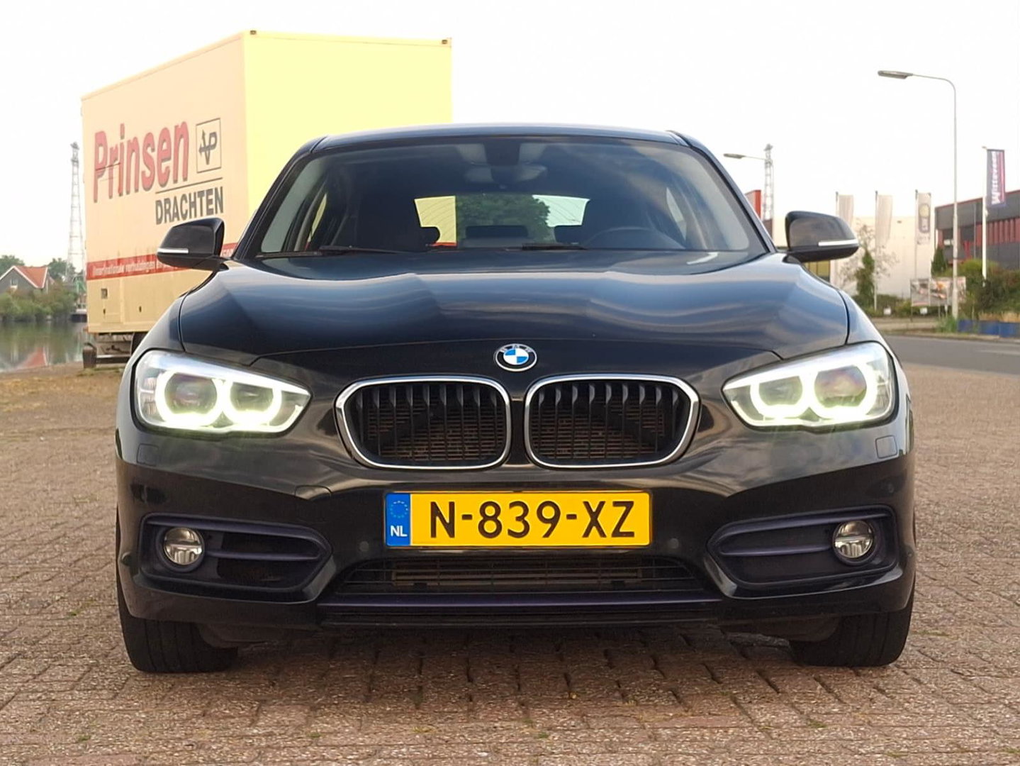 BMW 1 Serie 118i High Executive Sport | AUT | STOELVERW. | TREKHAAK AFNEEMBAAR | LMV