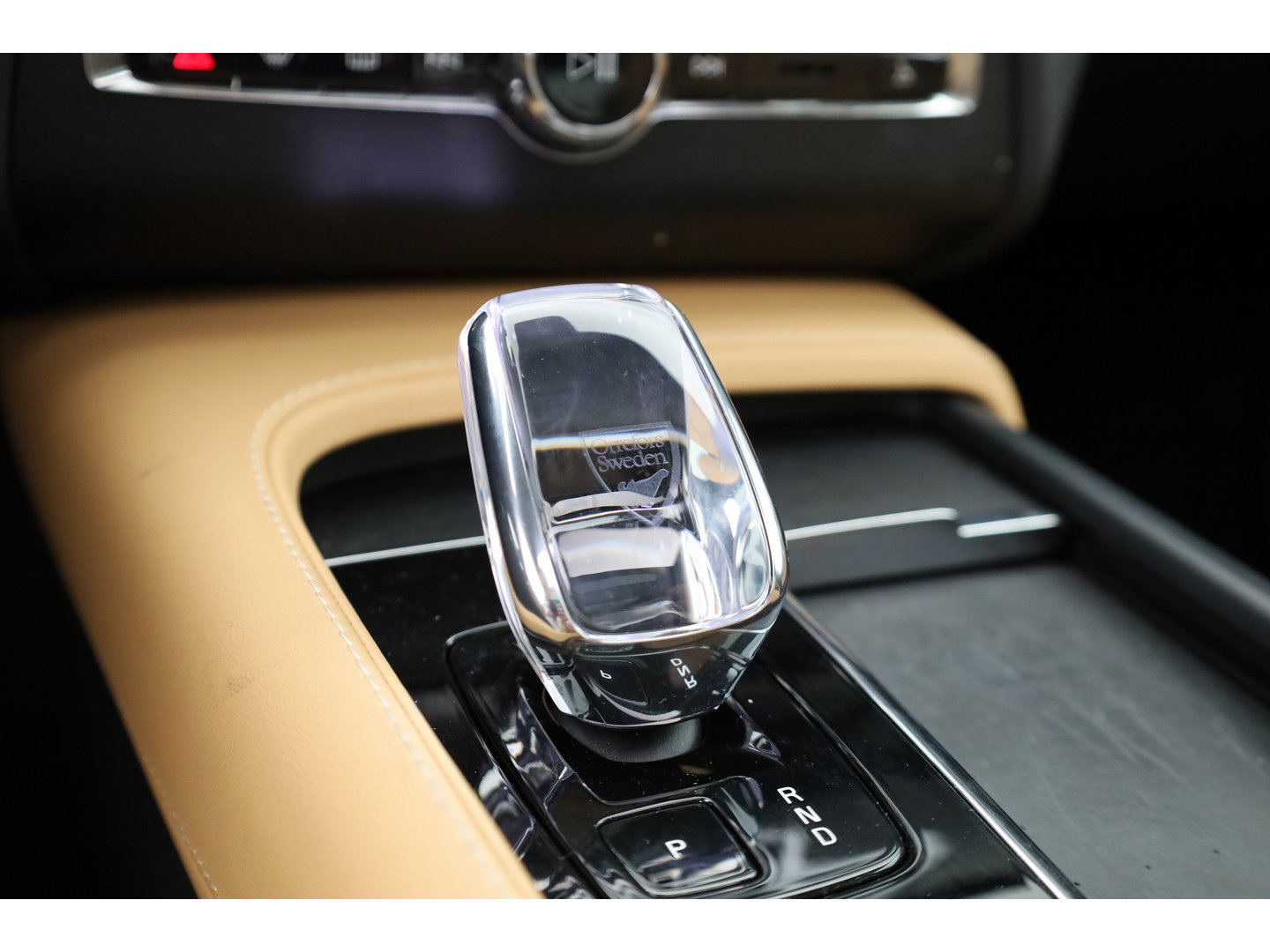 Volvo XC90 2.0 T8 Recharge AWD Ultimate Bright | Luchtvering | Massage | 360 camera | Bowers & Wilkins | Head-up |
