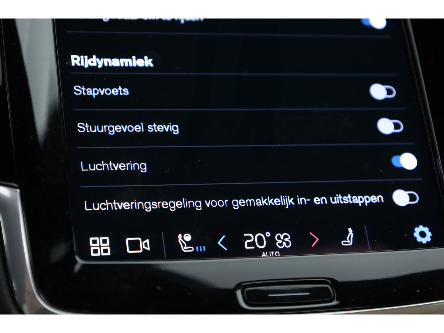 Volvo XC90 2.0 T8 Recharge AWD Ultimate Bright | Luchtvering | Massage | 360 camera | Bowers & Wilkins | Head-up |