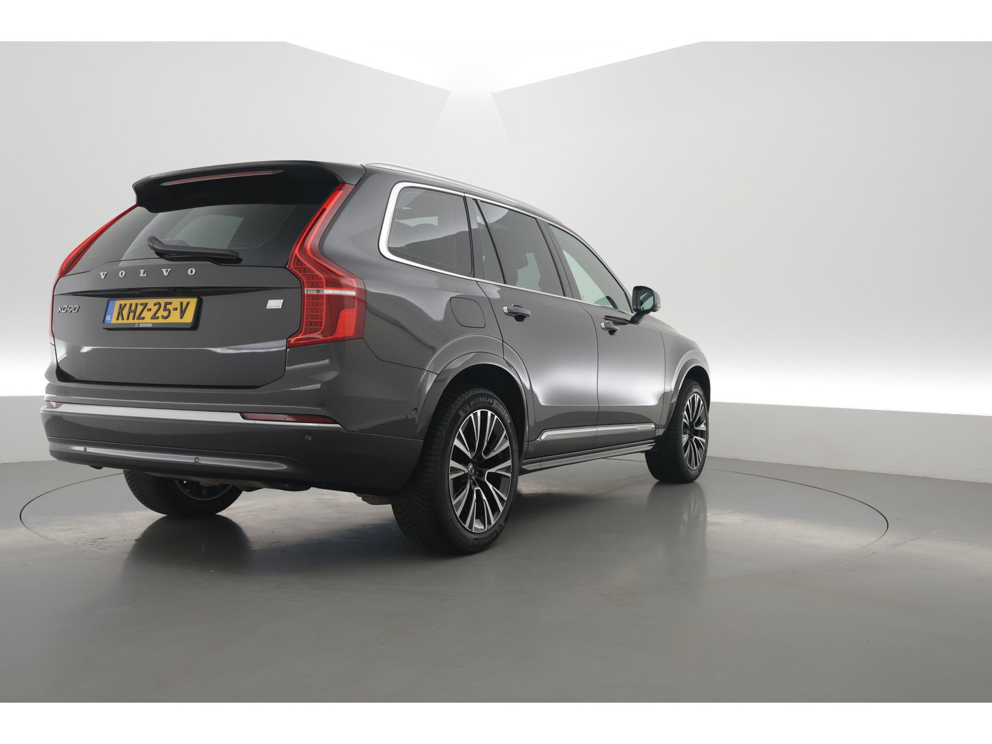 Volvo XC90 2.0 T8 Recharge AWD Ultimate Bright | Luchtvering | Massage | 360 camera | Bowers & Wilkins | Head-up |