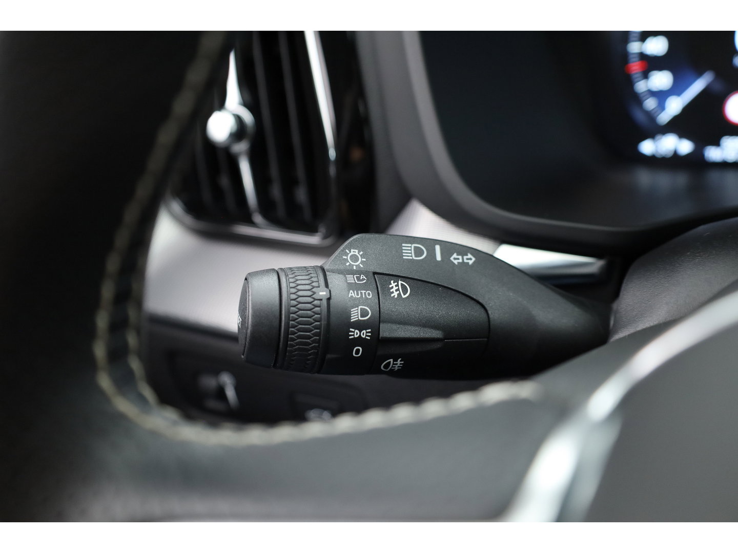 Volvo XC60 2.0 T5 R-Design | Rijklaar | Pano-dak | Trekhaak 2300kg | Head-up | Harman/  Kardon |  ACC | Blis | Camera |