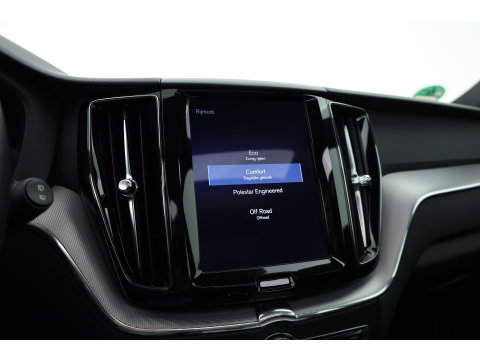 Volvo XC60 2.0 T5 R-Design | Rijklaar | Pano-dak | Trekhaak 2300kg | Head-up | Harman/  Kardon |  ACC | Blis | Camera |