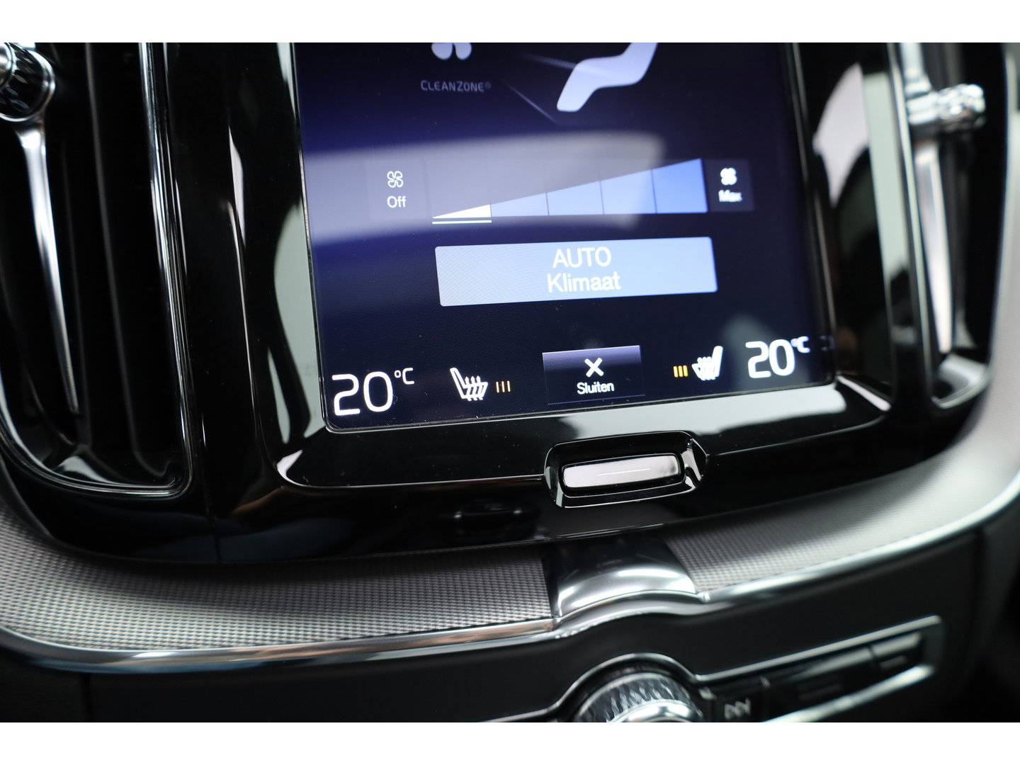 Volvo XC60 2.0 T5 R-Design | Rijklaar | Pano-dak | Trekhaak 2300kg | Head-up | Harman/  Kardon |  ACC | Blis | Camera |