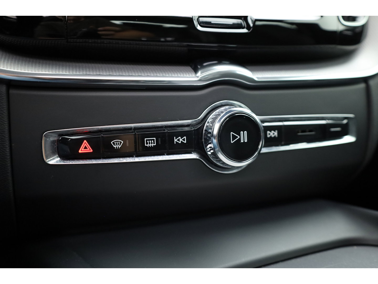 Volvo XC60 2.0 T5 R-Design | Rijklaar | Pano-dak | Trekhaak 2300kg | Head-up | Harman/  Kardon |  ACC | Blis | Camera |