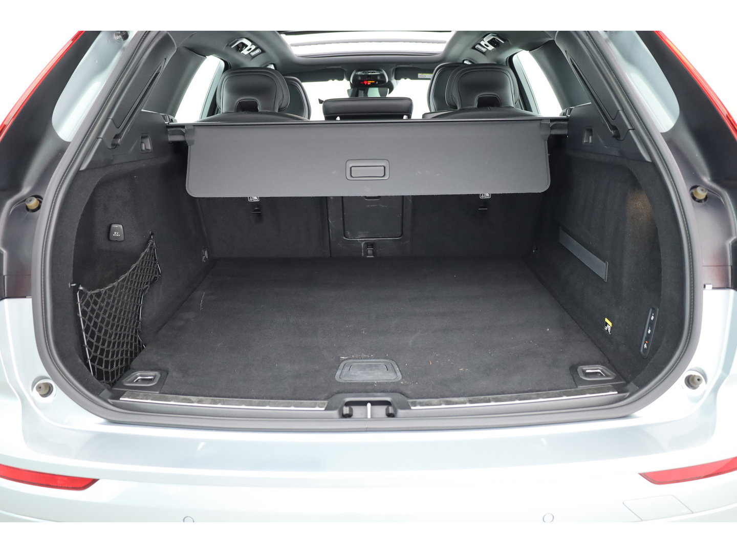 Volvo XC60 2.0 T5 R-Design | Rijklaar | Pano-dak | Trekhaak 2300kg | Head-up | Harman/  Kardon |  ACC | Blis | Camera |