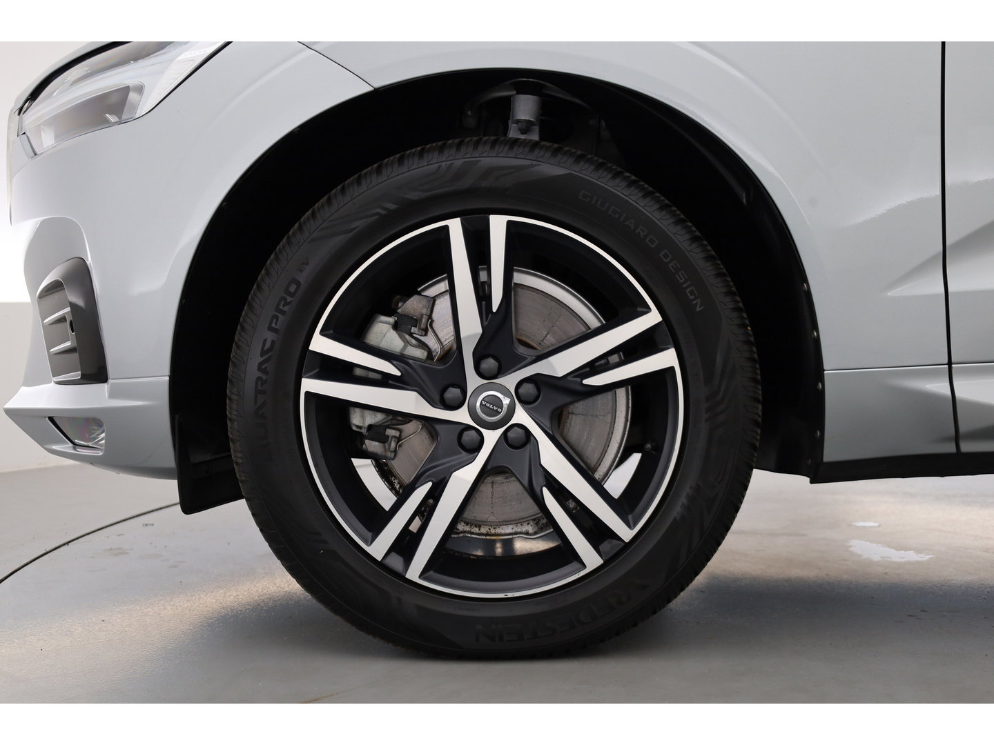 Volvo XC60 2.0 T5 R-Design | Rijklaar | Pano-dak | Trekhaak 2300kg | Head-up | Harman/  Kardon |  ACC | Blis | Camera |