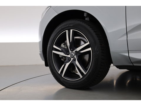 Volvo XC60 2.0 T5 R-Design | Rijklaar | Pano-dak | Trekhaak 2300kg | Head-up | Harman/  Kardon |  ACC | Blis | Camera |