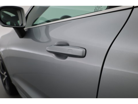Volvo XC60 2.0 T5 R-Design | Rijklaar | Pano-dak | Trekhaak 2300kg | Head-up | Harman/  Kardon |  ACC | Blis | Camera |