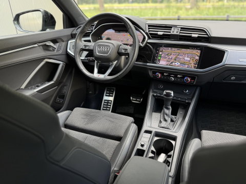 Audi Q3 Sportback 45 TFSI e S-Line |Pano|Memory|Sfeer|ACC|20"|Trekhaak|Daytona-Zwartoptiek