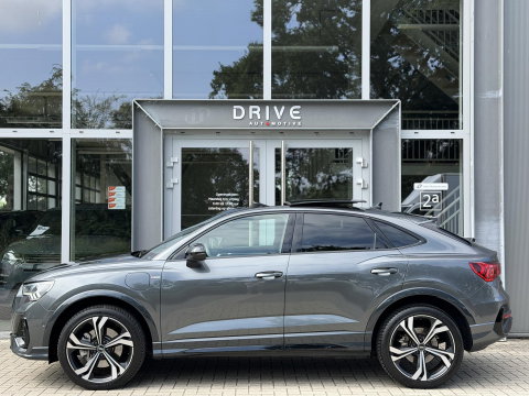 Audi Q3 Sportback 45 TFSI e S-Line |Pano|Memory|Sfeer|ACC|20"|Trekhaak|Daytona-Zwartoptiek