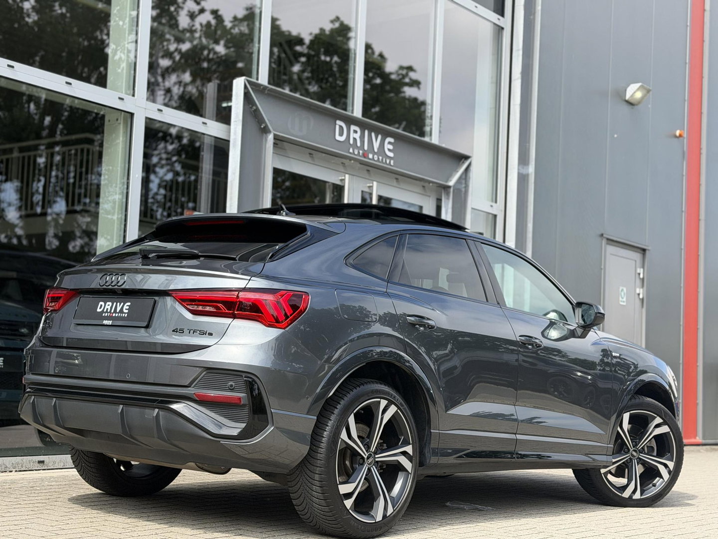 Audi Q3 Sportback 45 TFSI e S-Line |Pano|Memory|Sfeer|ACC|20"|Trekhaak|Daytona-Zwartoptiek