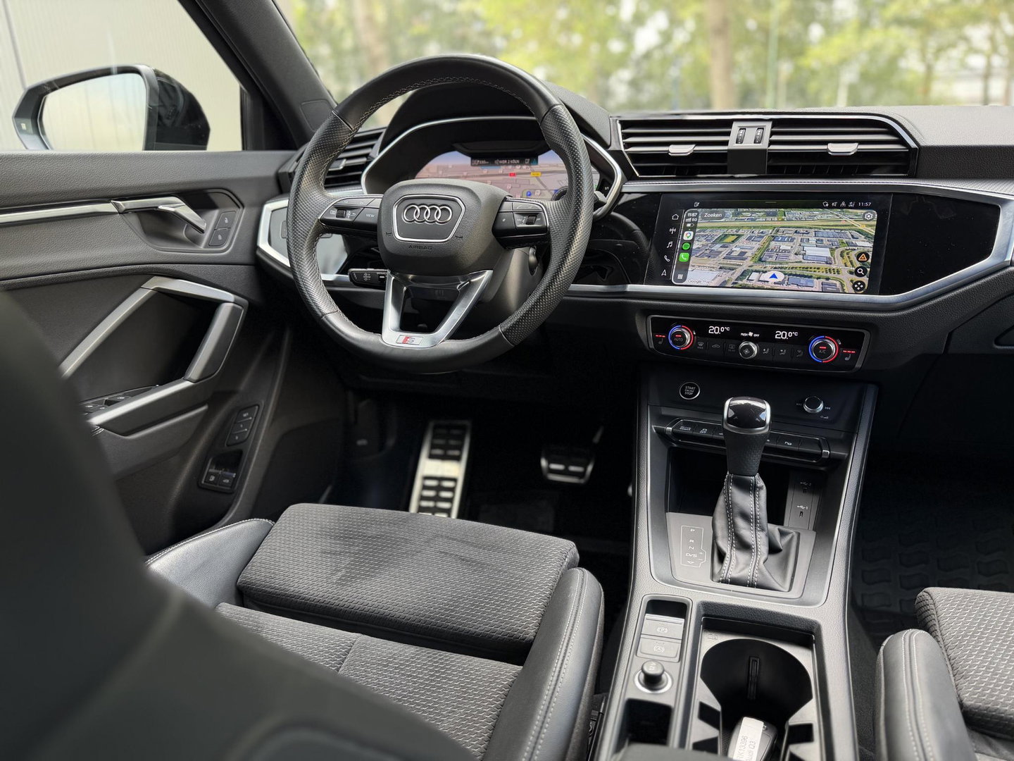 Audi Q3 Sportback 45 TFSI e S-Line |Pano|Memory|Sfeer|ACC|20"|Trekhaak|Daytona-Zwartoptiek