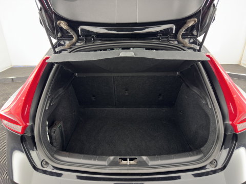 Volvo V40 2.0 D4 R-Design Business *LEATHER-MICROFIBRE | NAVI-FULLMAP | HEATED-SPORTSEATS | PRIVACY-GLASS | ECC | PDC | CRUISE | PREMIUM-AUDIO | 18''ALU*
