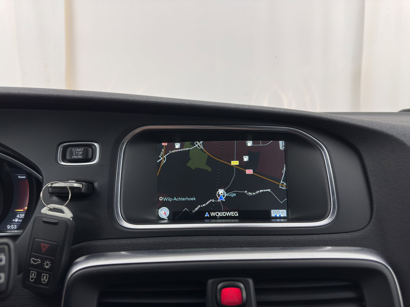 Volvo V40 2.0 D4 R-Design Business *LEATHER-MICROFIBRE | NAVI-FULLMAP | HEATED-SPORTSEATS | PRIVACY-GLASS | ECC | PDC | CRUISE | PREMIUM-AUDIO | 18''ALU*
