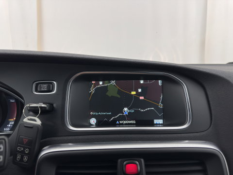 Volvo V40 2.0 D4 R-Design Business *LEATHER-MICROFIBRE | NAVI-FULLMAP | HEATED-SPORTSEATS | PRIVACY-GLASS | ECC | PDC | CRUISE | PREMIUM-AUDIO | 18''ALU*