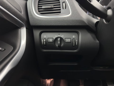 Volvo V40 2.0 D4 R-Design Business *LEATHER-MICROFIBRE | NAVI-FULLMAP | HEATED-SPORTSEATS | PRIVACY-GLASS | ECC | PDC | CRUISE | PREMIUM-AUDIO | 18''ALU*