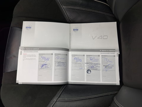 Volvo V40 2.0 D4 R-Design Business *LEATHER-MICROFIBRE | NAVI-FULLMAP | HEATED-SPORTSEATS | PRIVACY-GLASS | ECC | PDC | CRUISE | PREMIUM-AUDIO | 18''ALU*