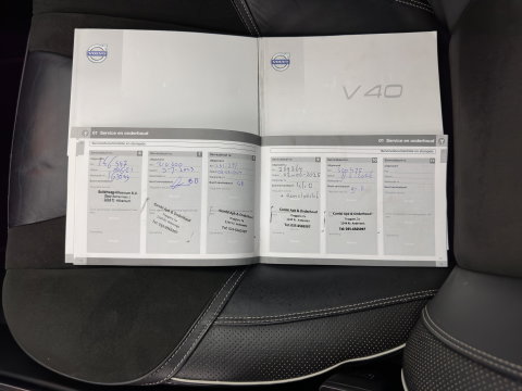 Volvo V40 2.0 D4 R-Design Business *LEATHER-MICROFIBRE | NAVI-FULLMAP | HEATED-SPORTSEATS | PRIVACY-GLASS | ECC | PDC | CRUISE | PREMIUM-AUDIO | 18''ALU*