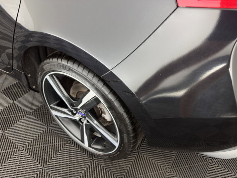 Volvo V40 2.0 D4 R-Design Business *LEATHER-MICROFIBRE | NAVI-FULLMAP | HEATED-SPORTSEATS | PRIVACY-GLASS | ECC | PDC | CRUISE | PREMIUM-AUDIO | 18''ALU*