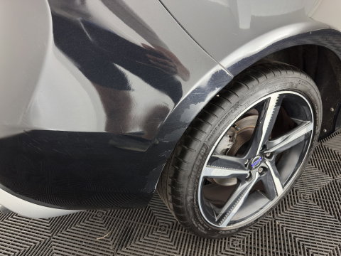 Volvo V40 2.0 D4 R-Design Business *LEATHER-MICROFIBRE | NAVI-FULLMAP | HEATED-SPORTSEATS | PRIVACY-GLASS | ECC | PDC | CRUISE | PREMIUM-AUDIO | 18''ALU*