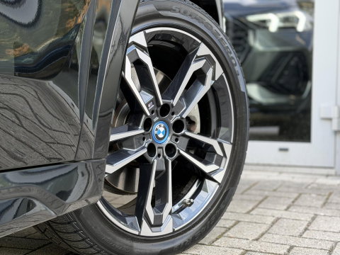 BMW X1 xDrive25e M-Sport |Pano|H/K|Leer|Innovation|360Cam|HUD|19"