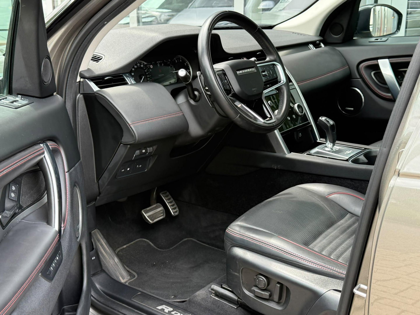 Land Rover Discovery Sport P300e 1.5 R-Dynamic HSE |Pano|ACC|Ventilatie|Winter|Meridian|Sfeer|El.Trekhaak|Silicon Premium