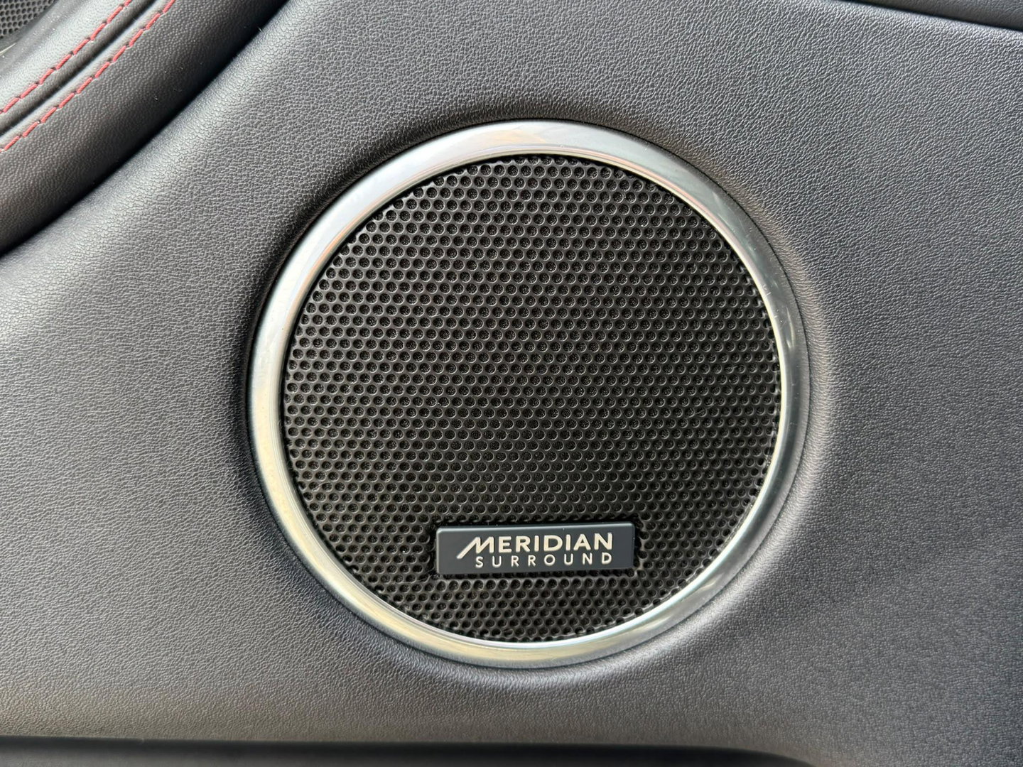 Land Rover Discovery Sport P300e 1.5 R-Dynamic HSE |Pano|ACC|Ventilatie|Winter|Meridian|Sfeer|El.Trekhaak|Silicon Premium