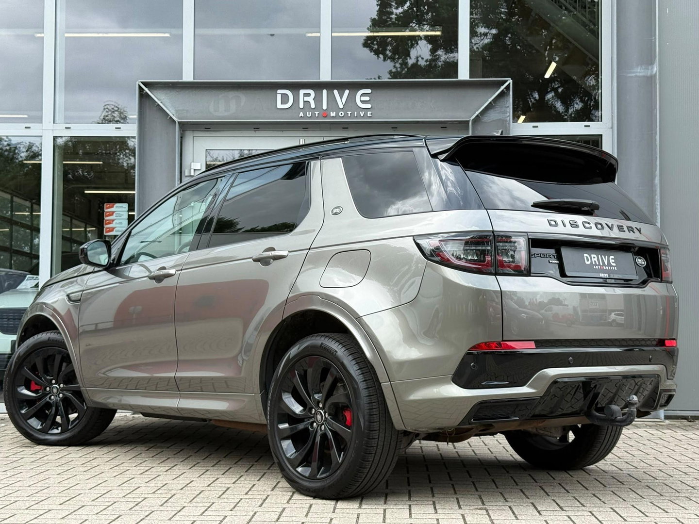 Land Rover Discovery Sport P300e 1.5 R-Dynamic HSE |Pano|ACC|Ventilatie|Winter|Meridian|Sfeer|El.Trekhaak|Silicon Premium