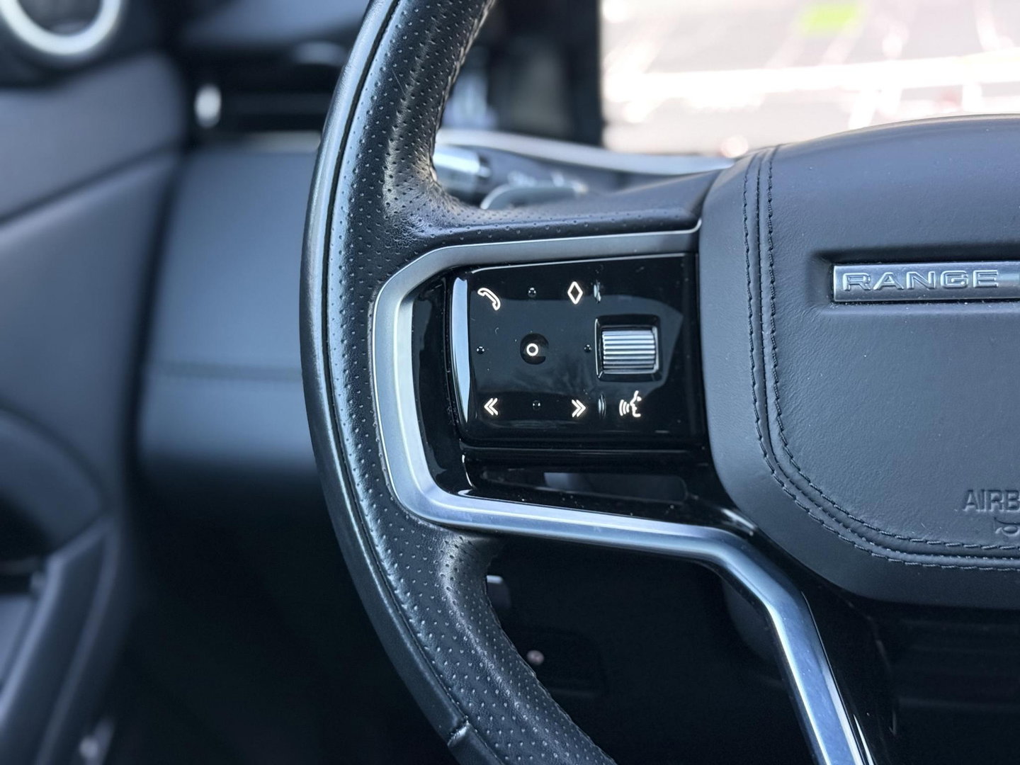 Land Rover Range Rover Evoque 1.5 P300e AWD R-Dynamic HSE Black Style|Schuif/kantel dak|Sfeer|Meridian|Matrix|Trekhaak