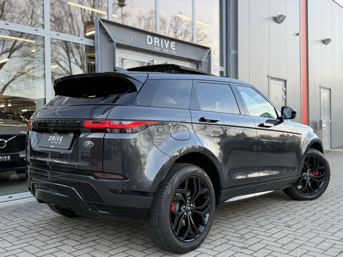 Land Rover Range Rover Evoque 1.5 P300e AWD R-Dynamic HSE Black Style|Schuif/kantel dak|Sfeer|Meridian|Matrix|Trekhaak
