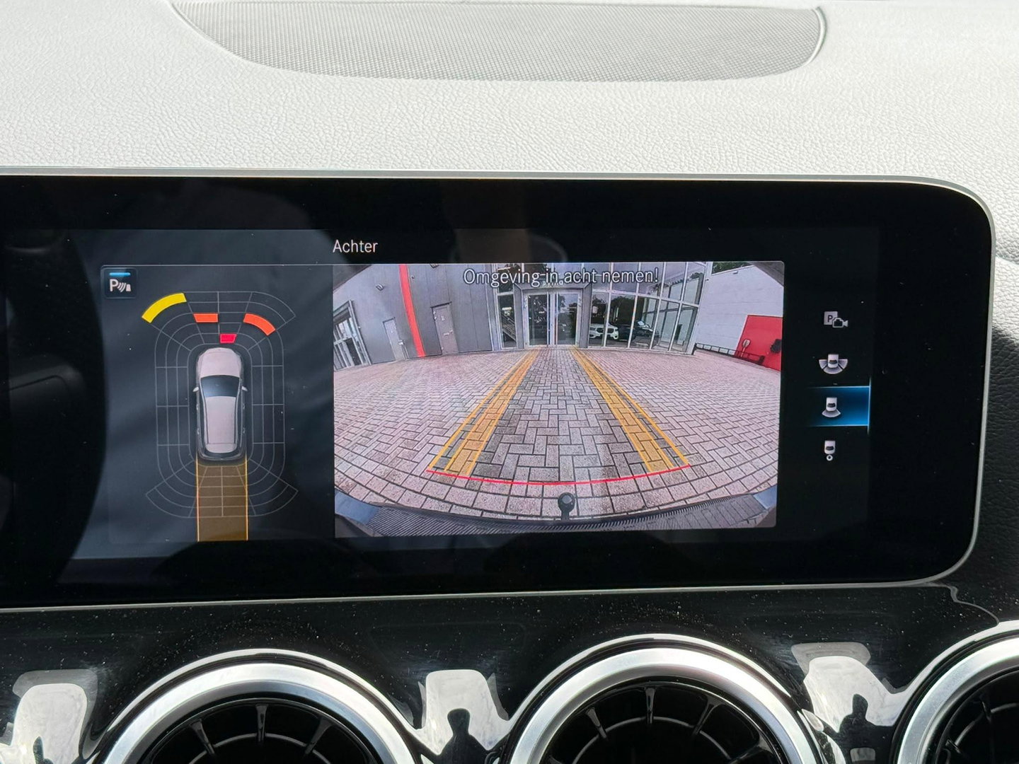 Mercedes-Benz B-Klasse 200 Bus. Solution AMG Night|Pano|Carplay|Sfeer|Cam|Trekhaak