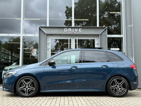 Mercedes-Benz B-Klasse 200 Bus. Solution AMG Night|Pano|Carplay|Sfeer|Cam|Trekhaak