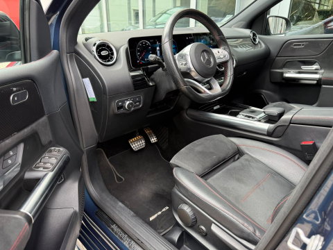 Mercedes-Benz B-Klasse 200 Bus. Solution AMG Night|Pano|Carplay|Sfeer|Cam|Trekhaak