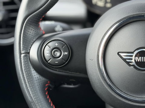 MINI 5-deurs 1.5 Cooper Dalston Edition JCW|Pano|H/K|Enigmatic Black