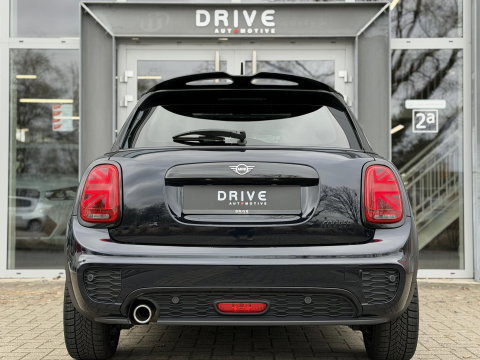 MINI 5-deurs 1.5 Cooper Dalston Edition JCW|Pano|H/K|Enigmatic Black
