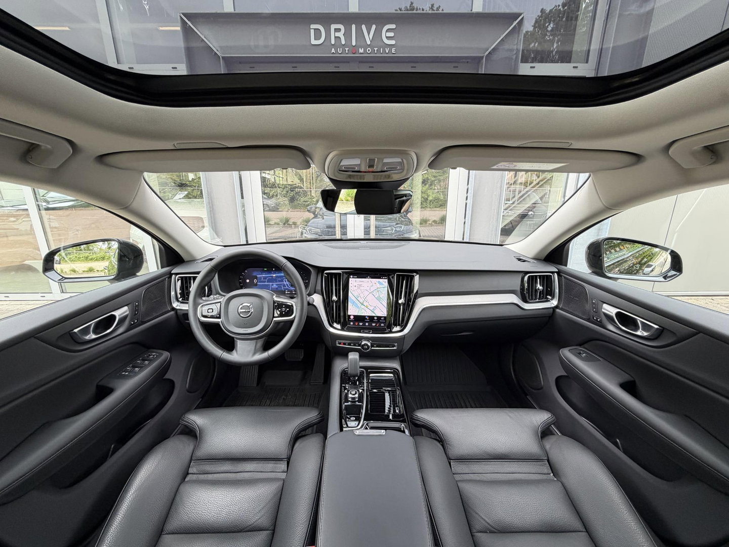 Volvo S60 2.0 Recharge T8 AWD 455PK Plus Bright |Schuif/kantel dak|H/K|360Cam|AutoPilot
