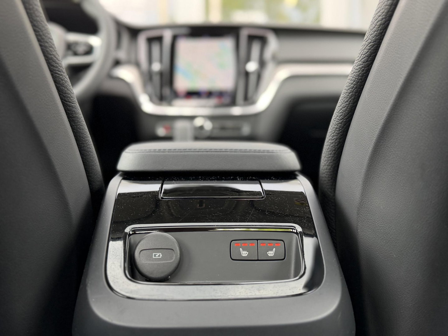 Volvo S60 2.0 Recharge T8 AWD 455PK Plus Bright |Schuif/kantel dak|H/K|360Cam|AutoPilot